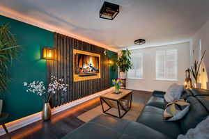 Lounge- click for photo gallery